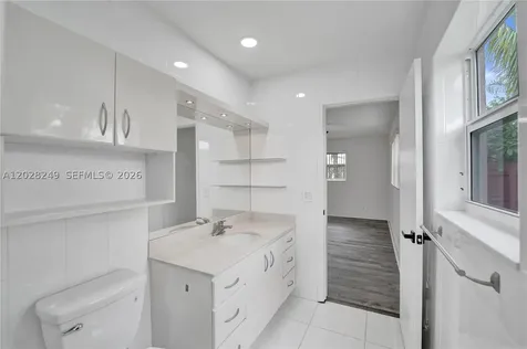 417 SE 4th Street Dania Beach FL 33004