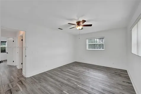 417 SE 4th Street Dania Beach FL 33004