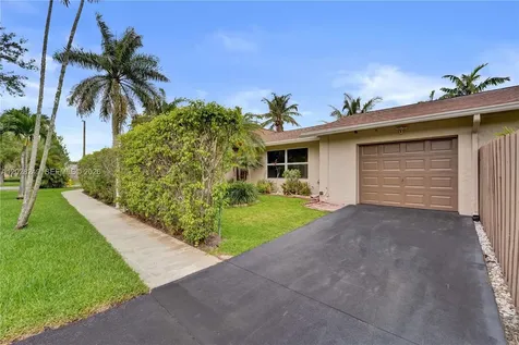 417 SE 4th Street Dania Beach FL 33004
