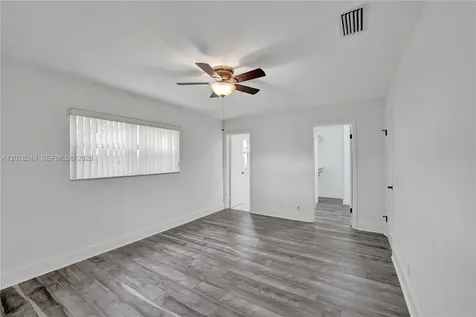 417 SE 4th Street Dania Beach FL 33004