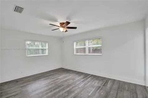 417 SE 4th Street Dania Beach FL 33004
