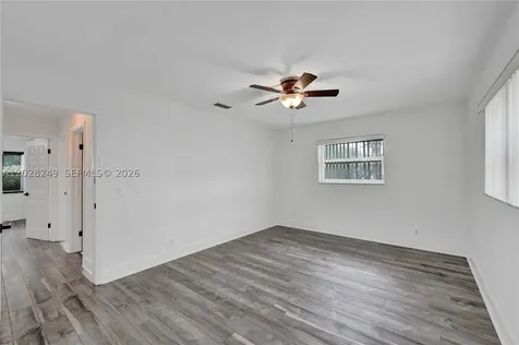 417 SE 4th Street Dania Beach FL 33004