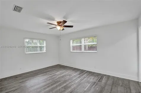 417 SE 4th Street Dania Beach FL 33004