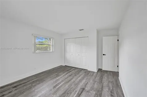 417 SE 4th Street Dania Beach FL 33004