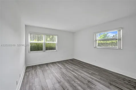 417 SE 4th Street Dania Beach FL 33004