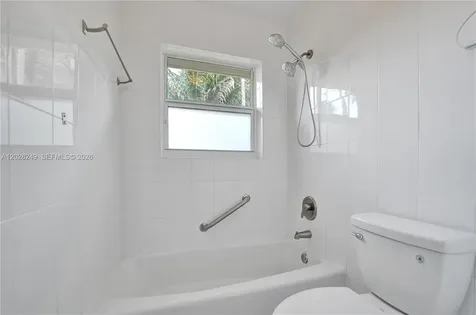 417 SE 4th Street Dania Beach FL 33004