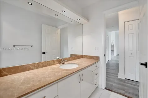 417 SE 4th Street Dania Beach FL 33004