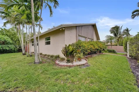 417 SE 4th Street Dania Beach FL 33004