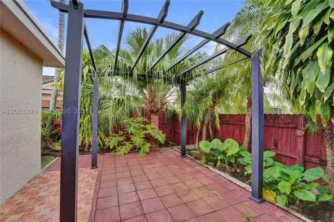 417 SE 4th Street Dania Beach FL 33004