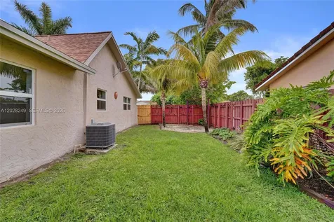 417 SE 4th Street Dania Beach FL 33004