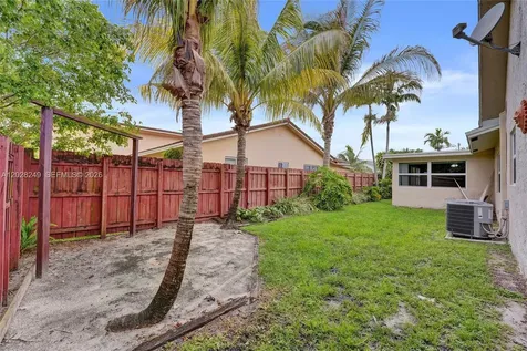 417 SE 4th Street Dania Beach FL 33004