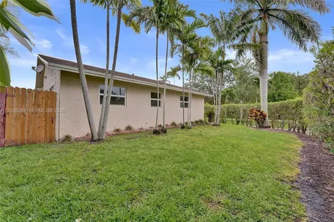 417 SE 4th Street Dania Beach FL 33004