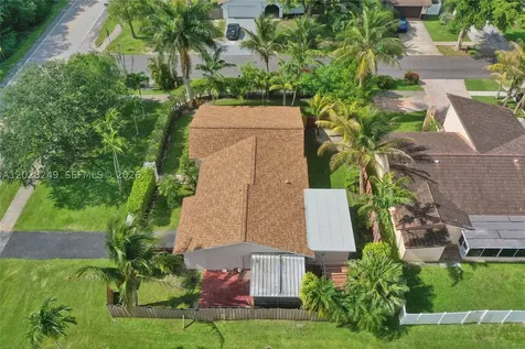 417 SE 4th Street Dania Beach FL 33004