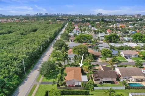 417 SE 4th Street Dania Beach FL 33004