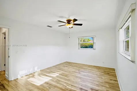 417 SE 4th Street Dania Beach FL 33004