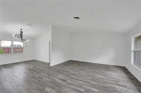 417 SE 4th Street Dania Beach FL 33004