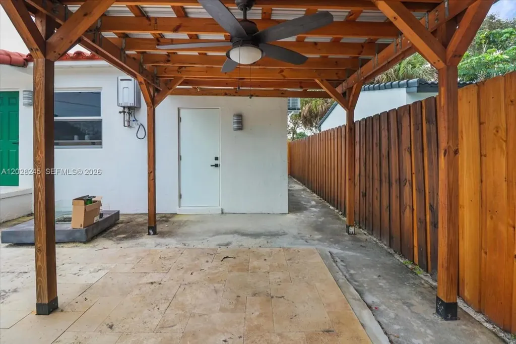 2215 Cleveland Street Hollywood FL 33020