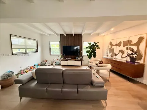 1869 NE 173rd Street North Miami Beach FL 33162