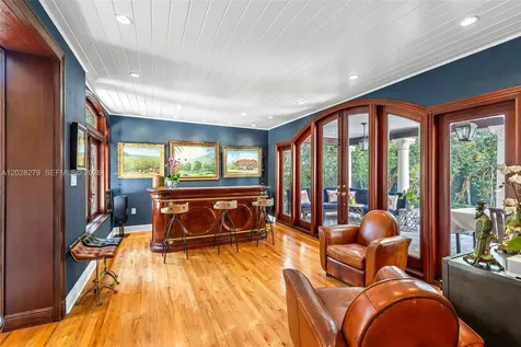 3462 N Moorings Way Miami FL 33133