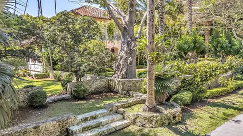 3462 N Moorings Way Miami FL 33133