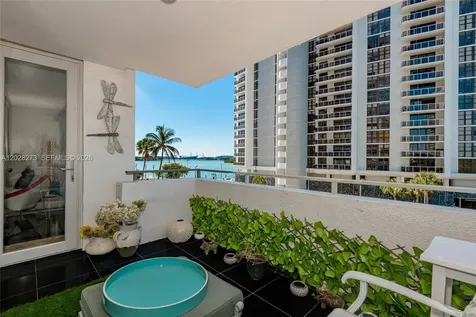 11 Island Avenue Miami Beach FL 33139