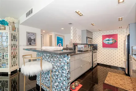 11 Island Avenue Miami Beach FL 33139