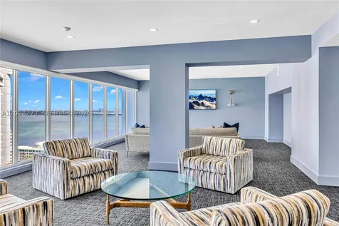 11 Island Avenue Miami Beach FL 33139