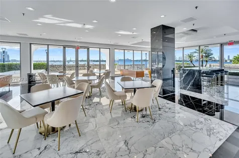 11 Island Avenue Miami Beach FL 33139