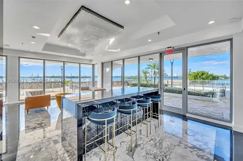 11 Island Avenue Miami Beach FL 33139