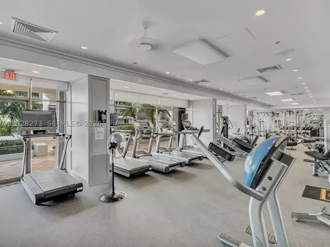 11 Island Avenue Miami Beach FL 33139
