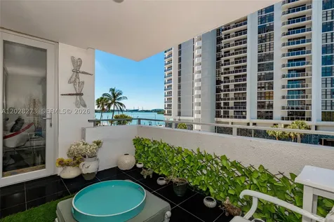 11 Island Avenue Miami Beach FL 33139