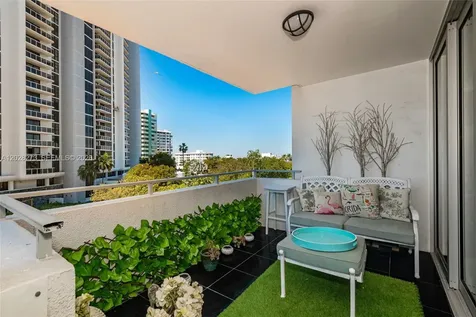11 Island Avenue Miami Beach FL 33139