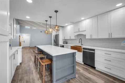 8176 Pine Circle Tamarac FL 33321