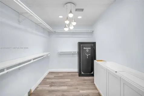 8176 Pine Circle Tamarac FL 33321