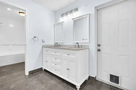 8176 Pine Circle Tamarac FL 33321