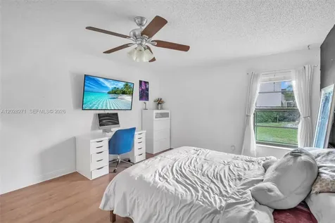 8176 Pine Circle Tamarac FL 33321