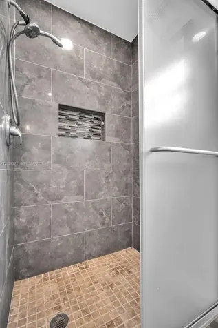 8176 Pine Circle Tamarac FL 33321