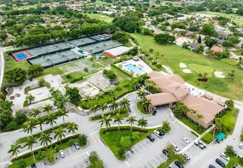 8176 Pine Circle Tamarac FL 33321
