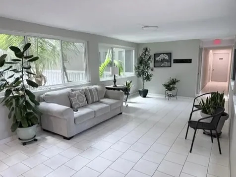 330 SE 2nd Street Hallandale Beach FL 33009
