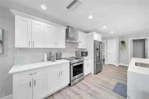 1138 N Lucerne Avenue Cape Coral FL 33904