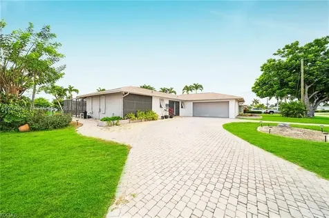 1138 N Lucerne Avenue Cape Coral FL 33904