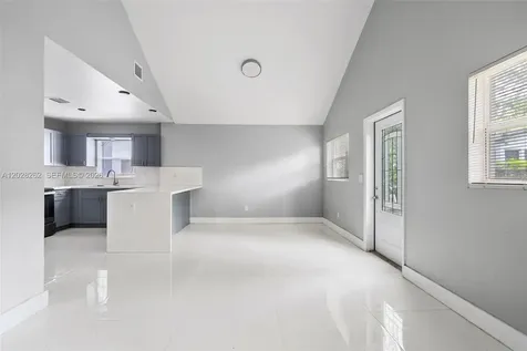 352 NW 41st Street Miami FL 33127