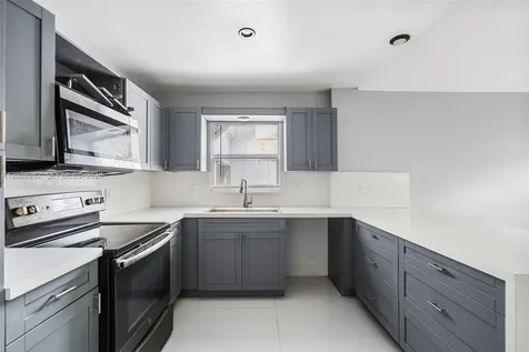 352 NW 41st Street Miami FL 33127