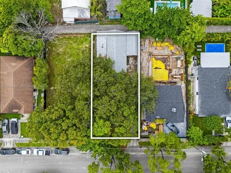 352 NW 41st Street Miami FL 33127