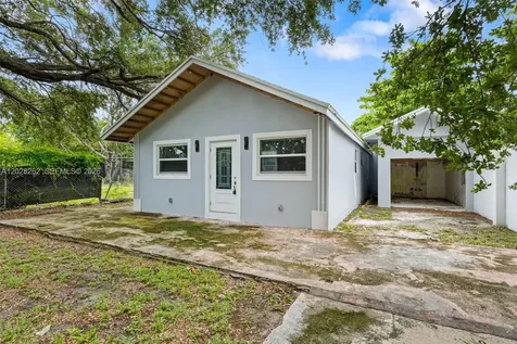 352 NW 41st Street Miami FL 33127