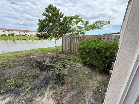 12856 NW 22nd Place Miami FL 33167