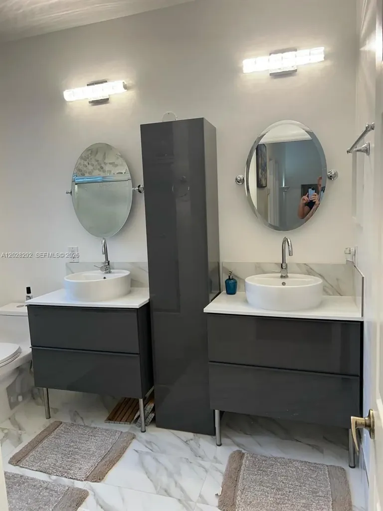1120 Papaya Street Hollywood FL 33019