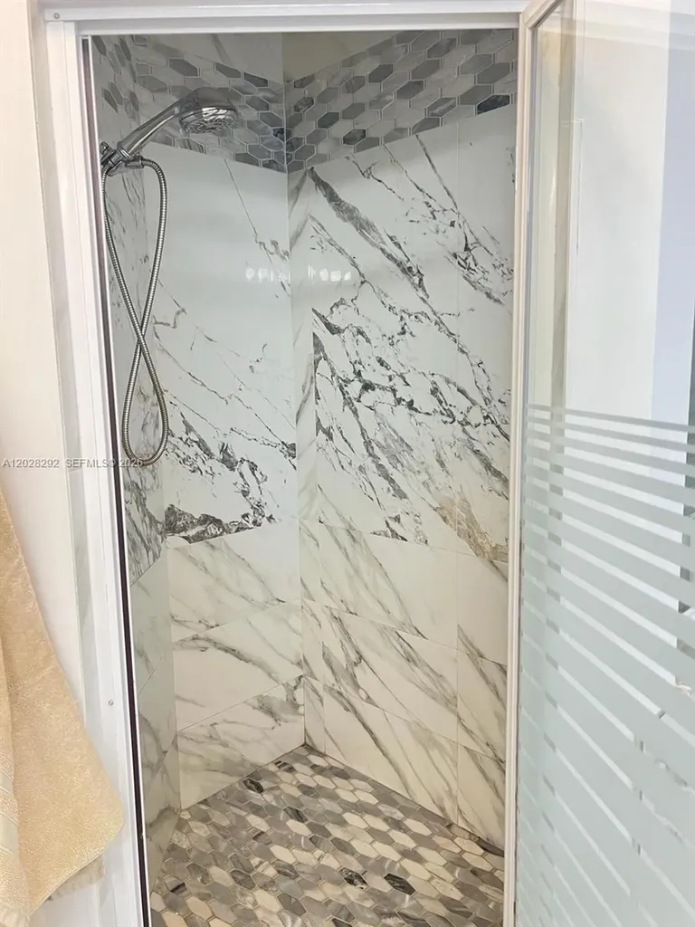 1120 Papaya Street Hollywood FL 33019