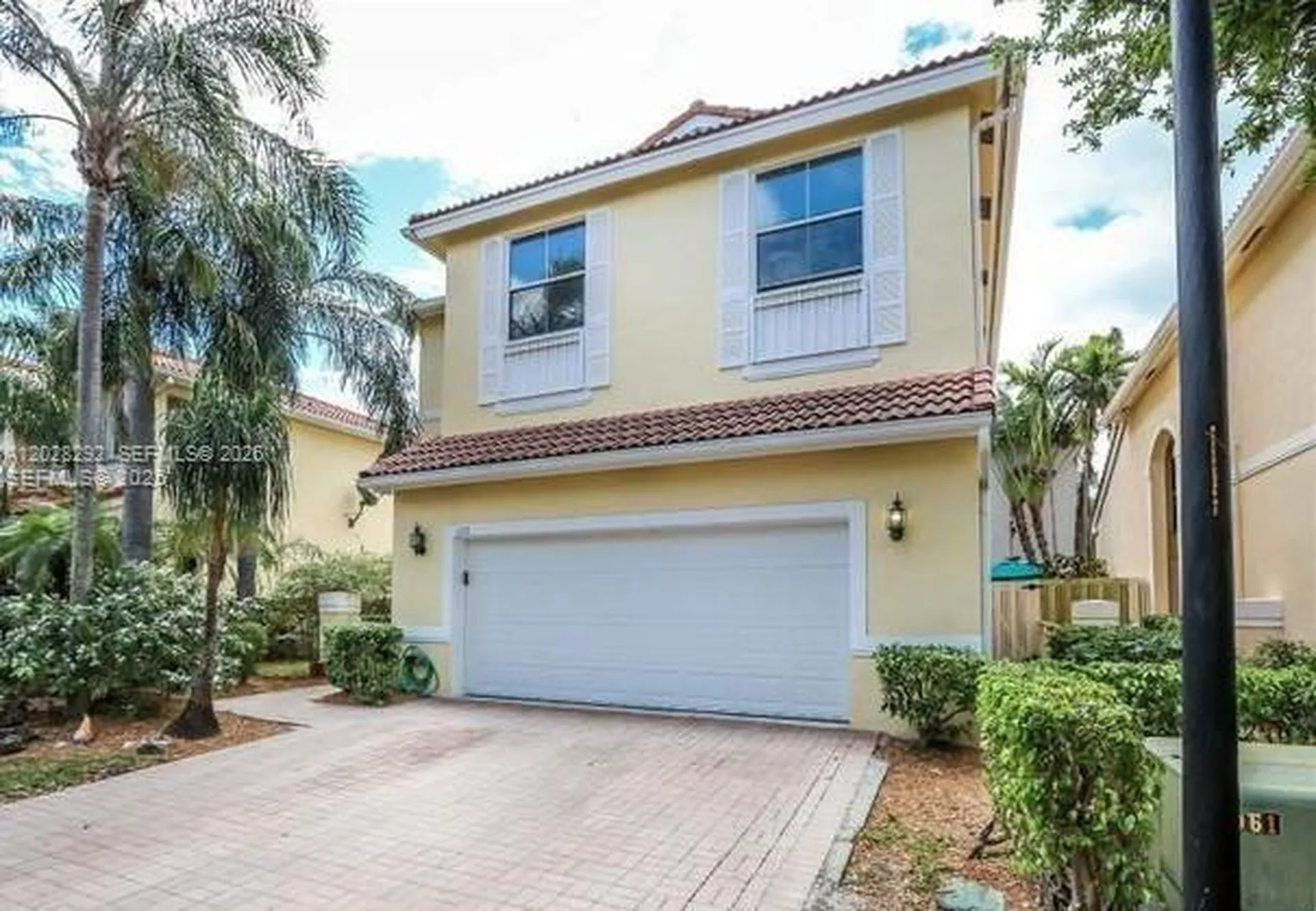 1120 Papaya Street Hollywood FL 33019