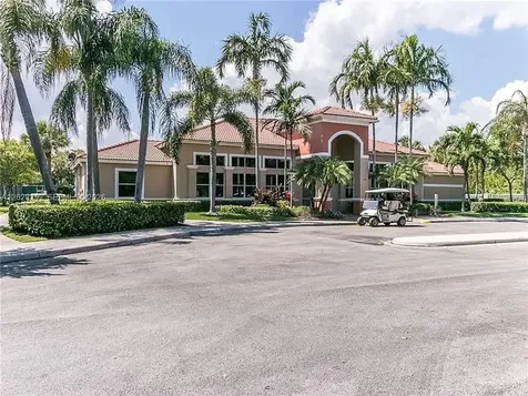 1120 Papaya Street Hollywood FL 33019